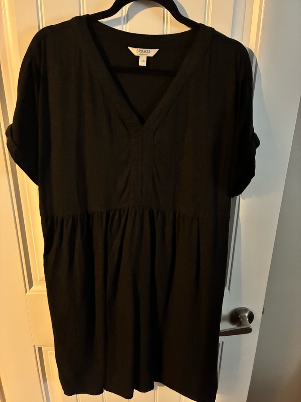 Briggs New York Black V-Neck Linen Blend